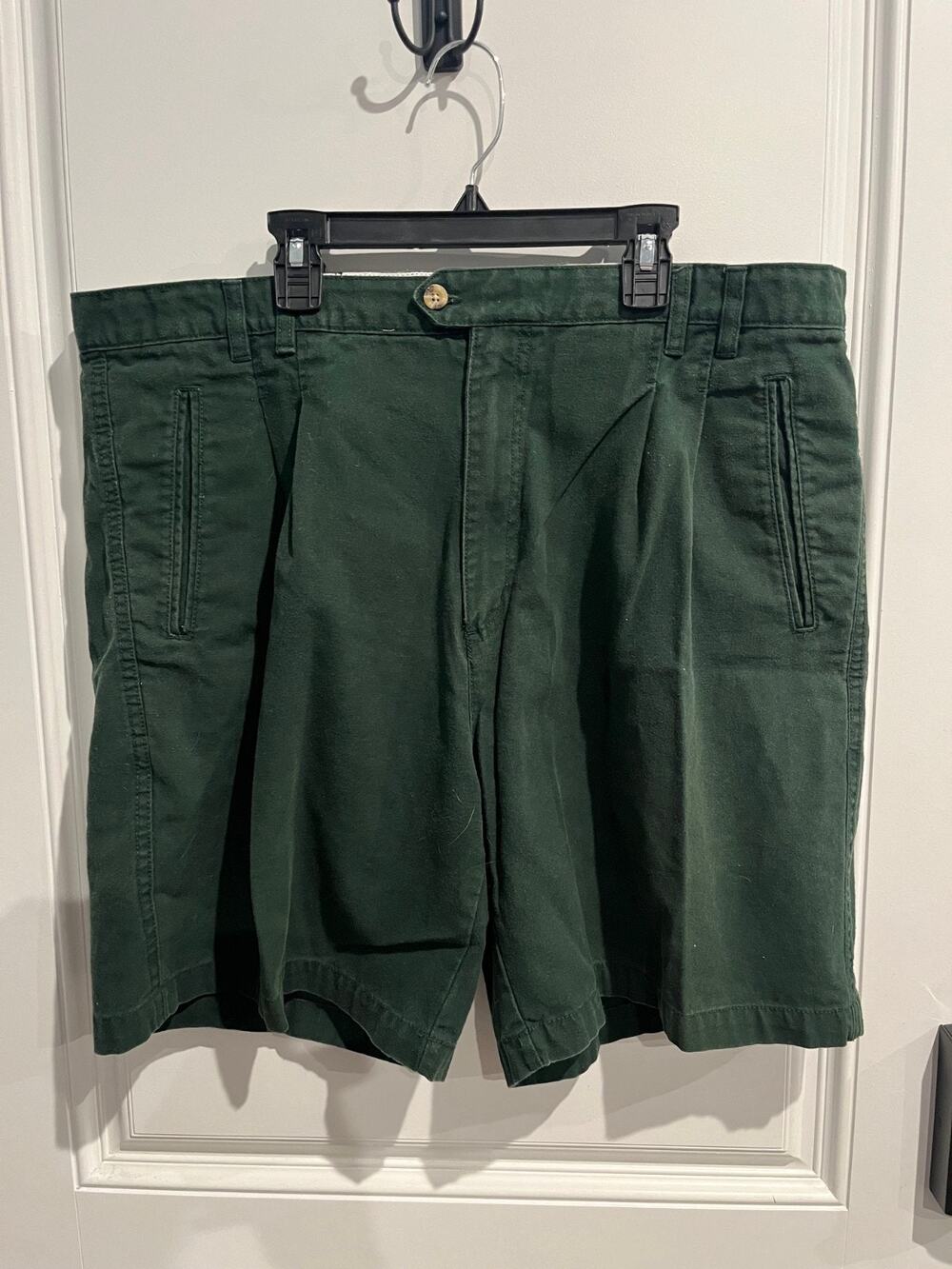 Vintage Catalina 100% Cotton Green Pleated Chino Golf Shorts Logo Men's Size 38
